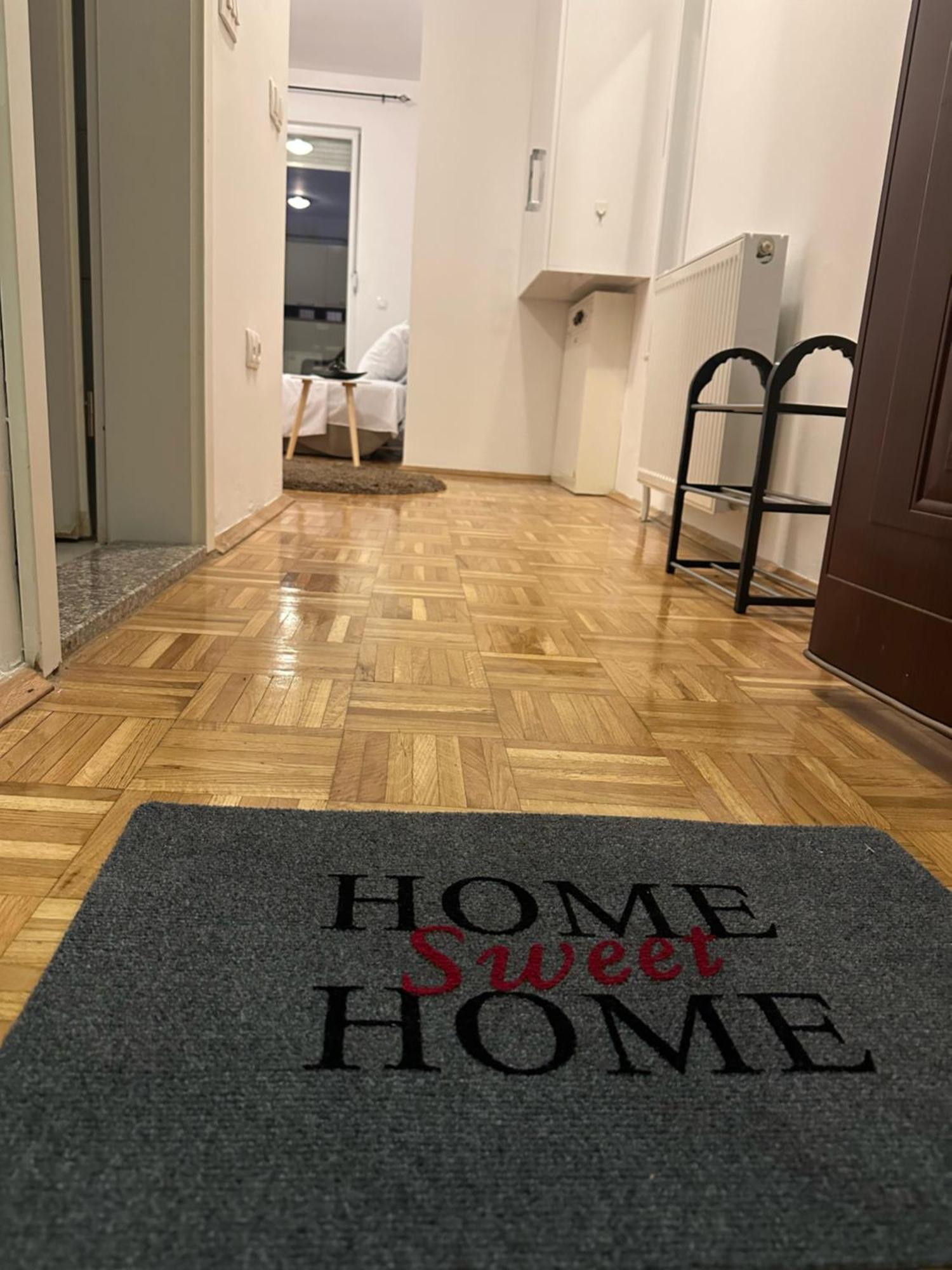 Apartment Guri Pristina Buitenkant foto
