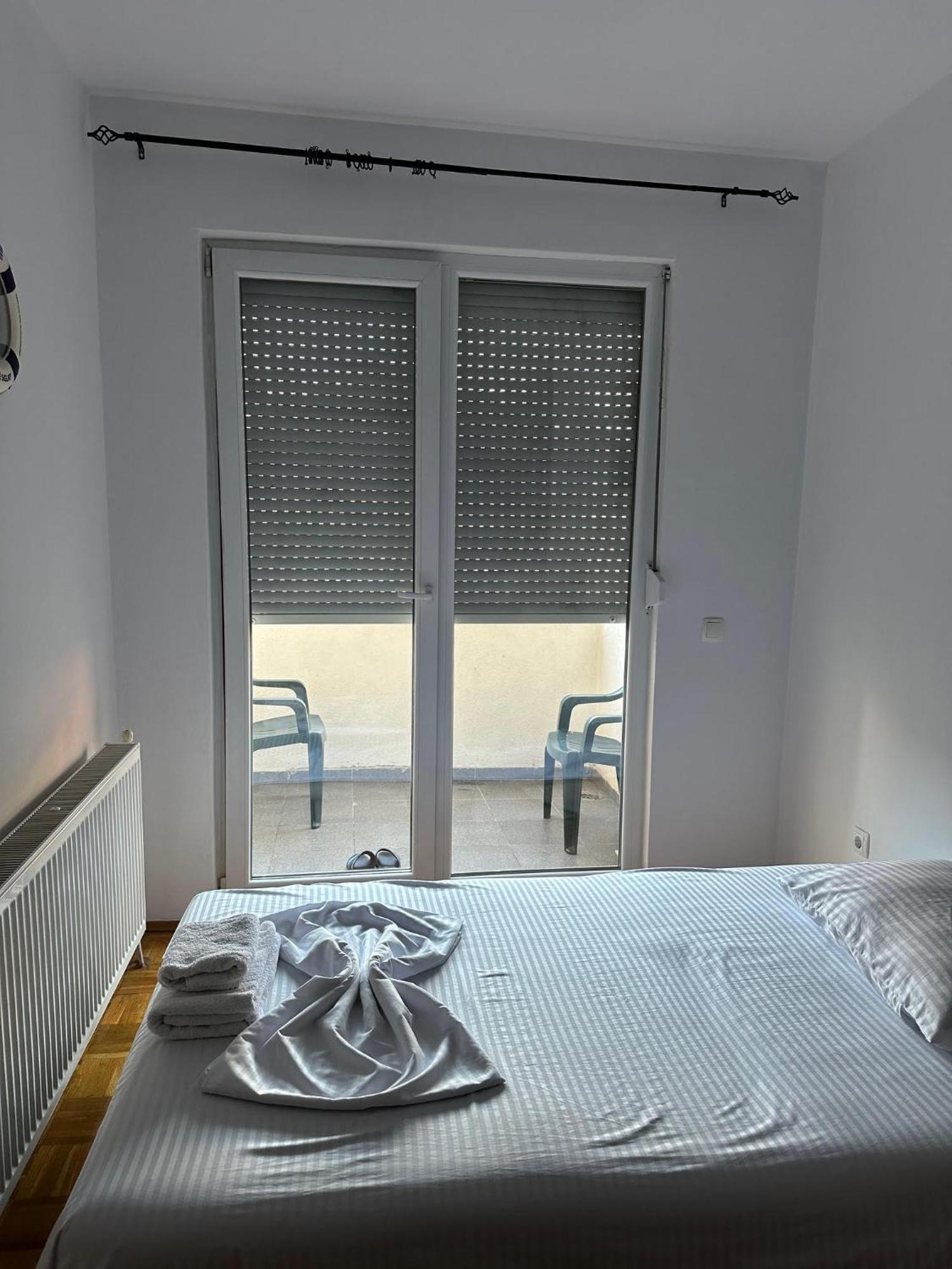 Apartment Guri Pristina Buitenkant foto
