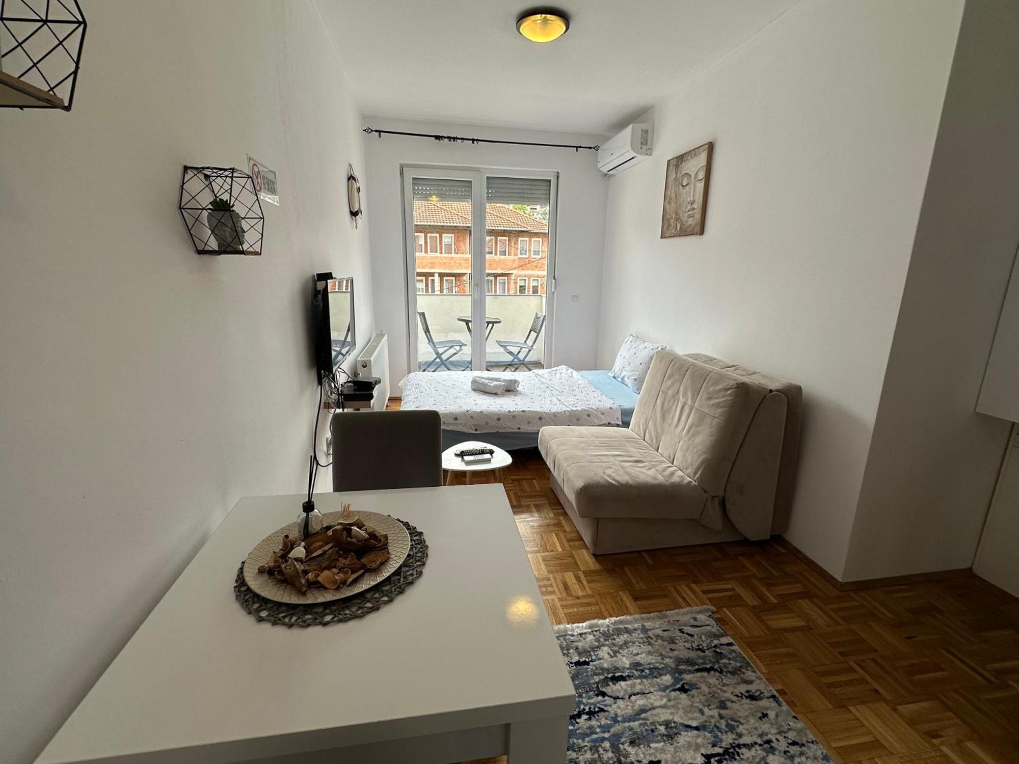 Apartment Guri Pristina Buitenkant foto
