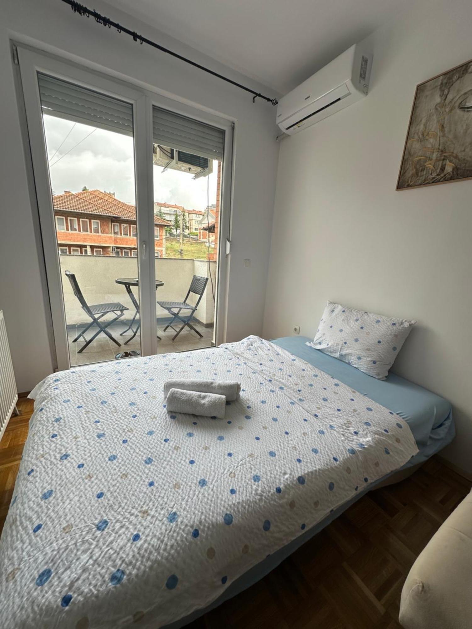 Apartment Guri Pristina Buitenkant foto